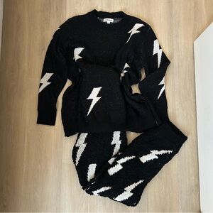 MACARON Black and White Lightning Bolt Sweater and Pants Set size Small